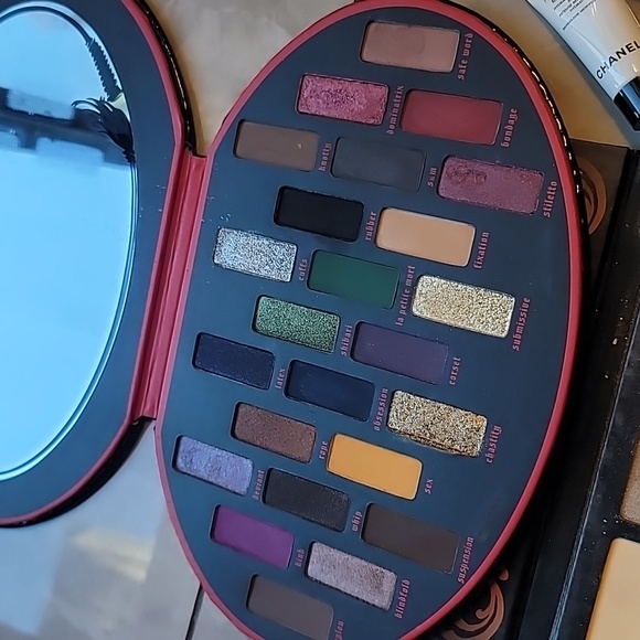 KatVonD Makeup Bundle - Picture 5 of 7